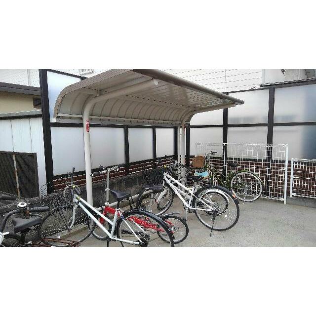 屋根付駐輪場
