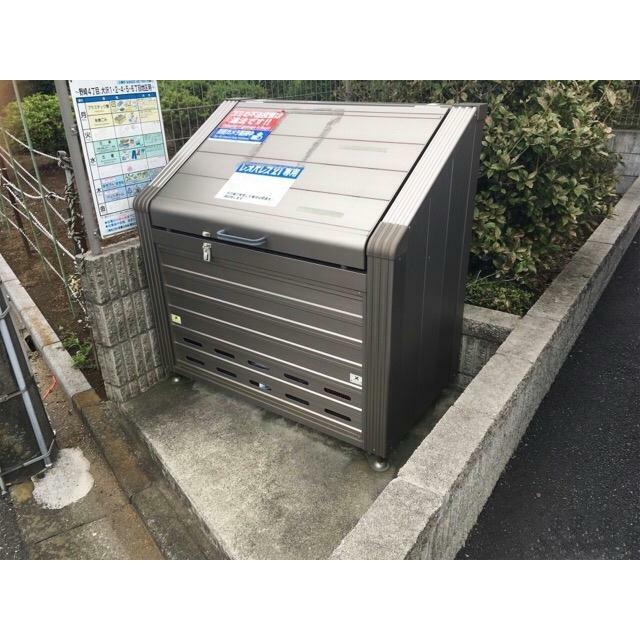 テレビ・机（101・201・104・204のみ出窓あり。）
