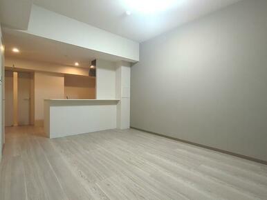 13.7帖LDK※別部屋参考写真です。