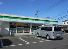 ファミリーマート中山台店