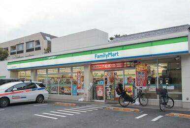 ファミリーマート　２４６世田谷桜新町店