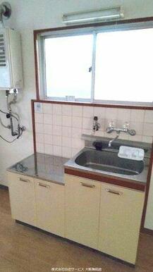 コンパクトなキッチンで掃除もラクラク