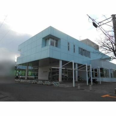 東松山市立高坂図書館