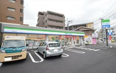 ファミリーマート戸塚吉田町店