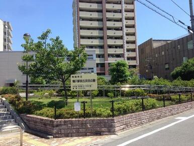 鶴川駅前五反田公園