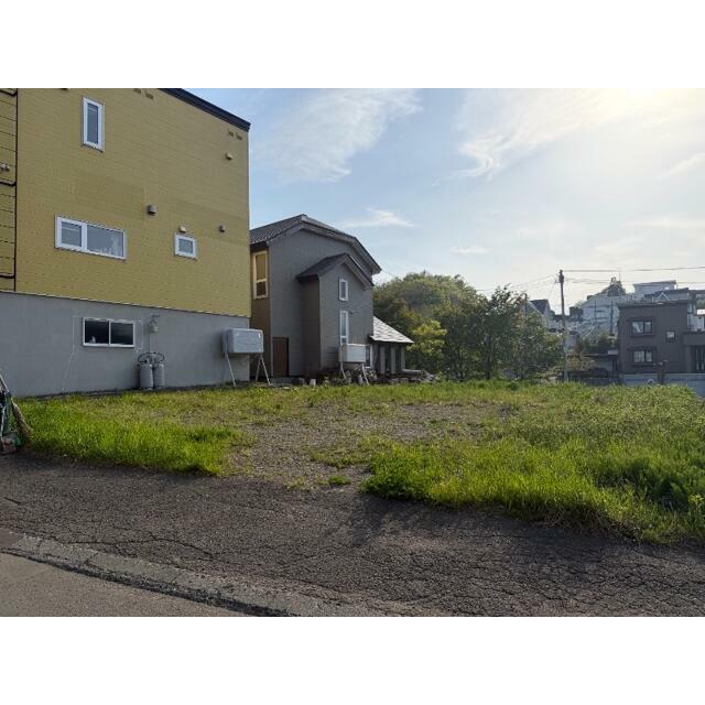 東側から