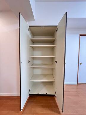 LDK　収納　開き