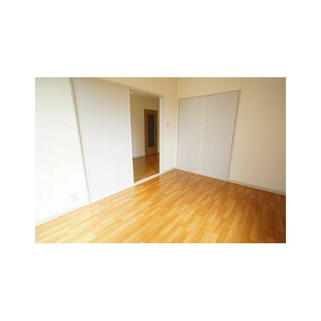 収納付きでございます