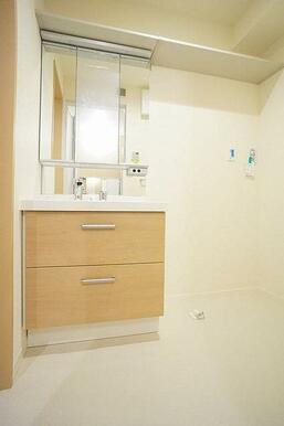 洗髪洗面化粧台