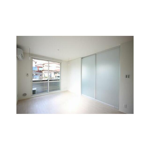 リビングは室内物干し付きです。