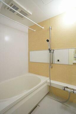 浴室暖房乾燥機能付きのユニットバス