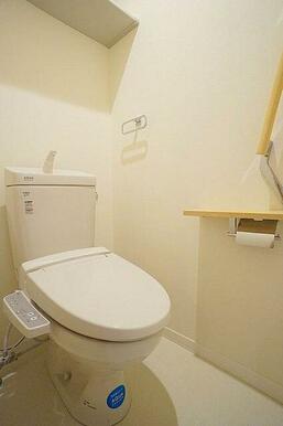 暖房洗浄便座付きのトイレ