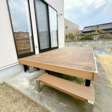 ウッドデッキ