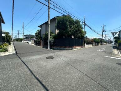 前面道路（交差点から）