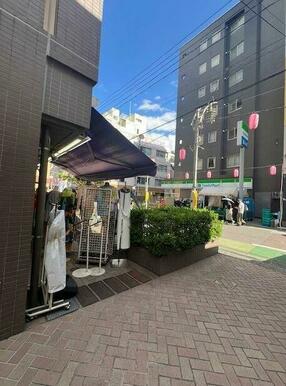 ファミリーマート中目黒駅前店