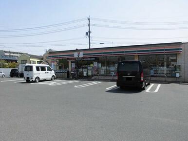 セブンイレブン半田成岩本町店