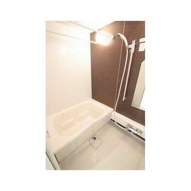 浴室　アクセントパネルを採用、浴室乾燥暖房機付きです。