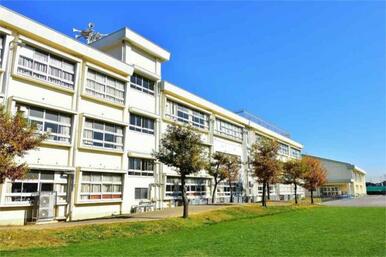 平塚市立金目小学校