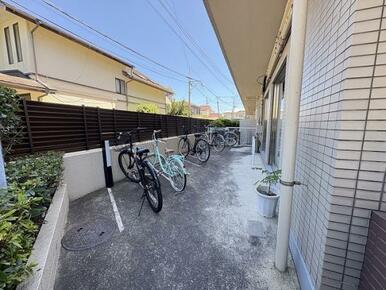 駐輪場