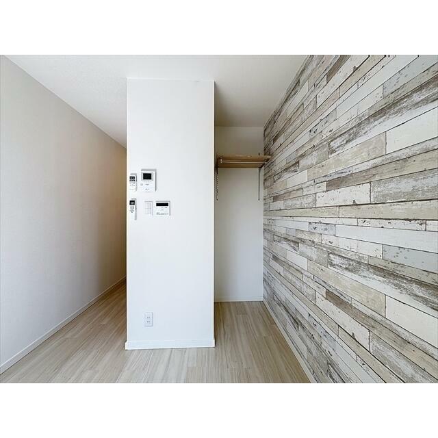 洋服はこちらに掛けておけます