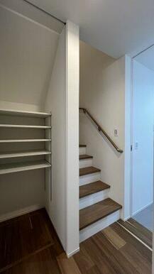 階段下収納です。