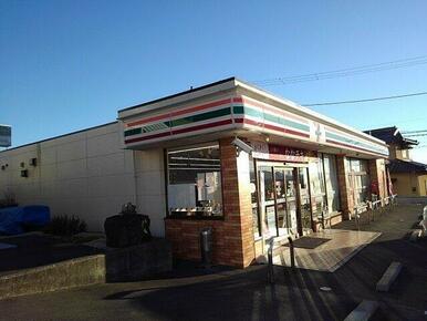 セブンイレブン 万野原店まで700m