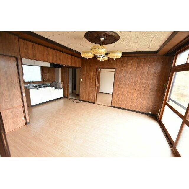 昭和の懐かしさとエモーショナルな雰囲気。