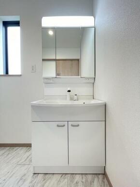 水が流れやすく汚れがたまりにくい設計でお手入れもらくらくです！