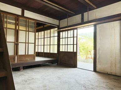 ２階建（離れ）