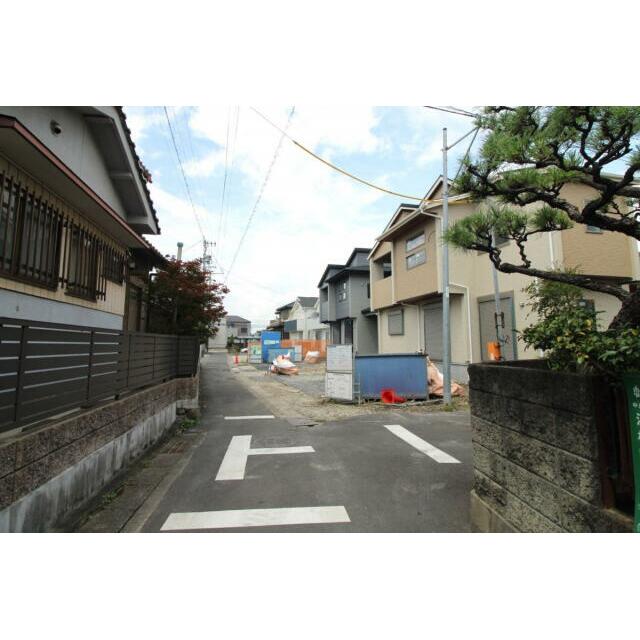 8月30日撮影 南側道路（東→西）