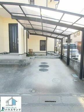 駐車スペース1台分有り！