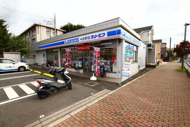 ローソン・スリーエフ 所沢中新井一丁目店