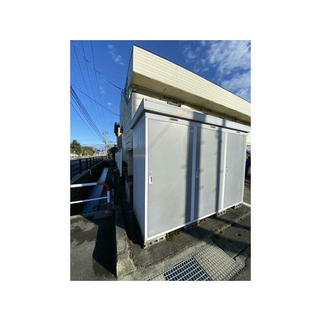 外部収納でタイヤも安心