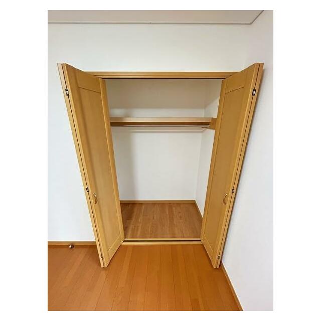 西側洋室約6帖　クローゼット