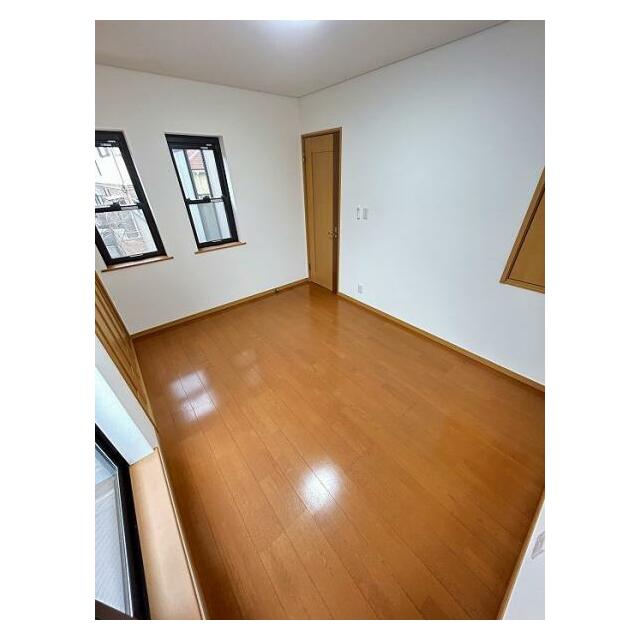 東側洋室約6帖　別アングル