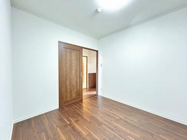 洋室4.5帖　別角度