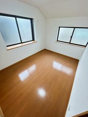 西側洋室約6帖　別アングル