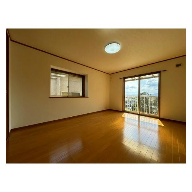 二階9.7帖洋室（2）