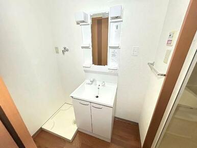 洗髪洗面化粧台