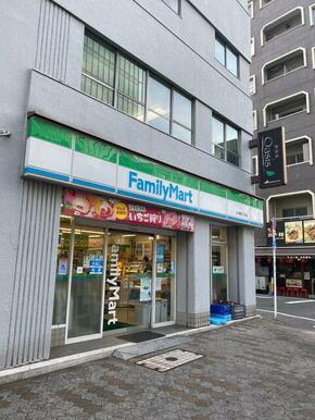 ファミリーマート上大崎三丁目店