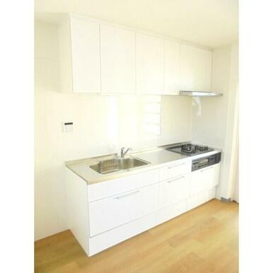 システムキッチン・3口ガスコンロ