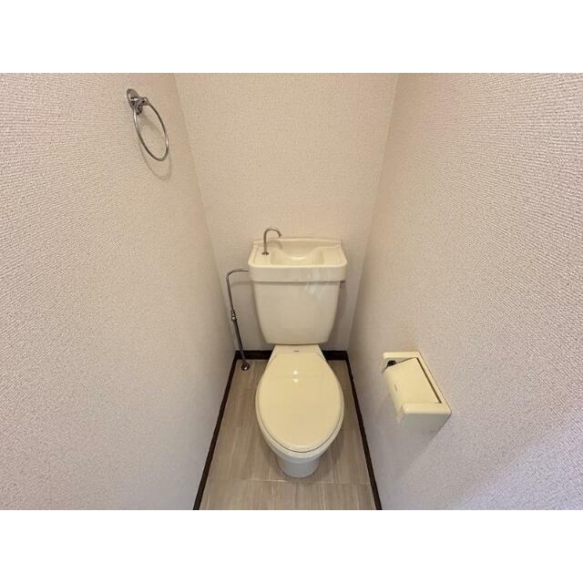 ※写真は別号室のものです。