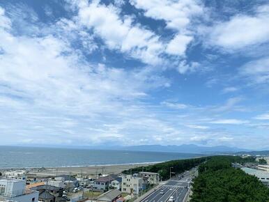 屋上からの眺望、夏は花火も見えます。