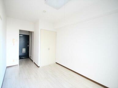 ※同建物ほかのお部屋の写真です。