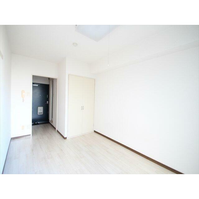 ※同建物ほかのお部屋の写真です。