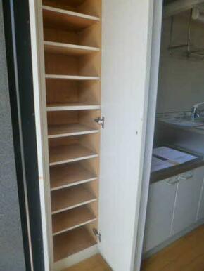 シューズボックス