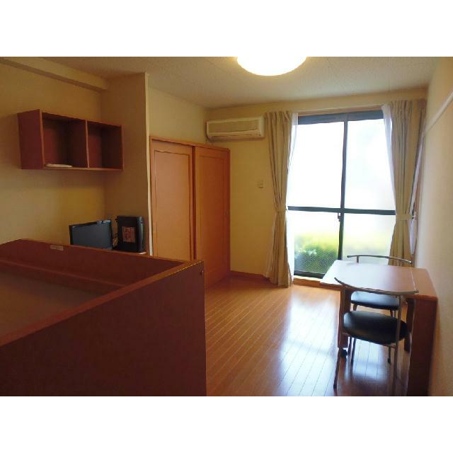 採光がとれる明るいお部屋です。