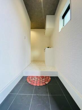 玄関を素敵に演出して運気UP（1号棟）