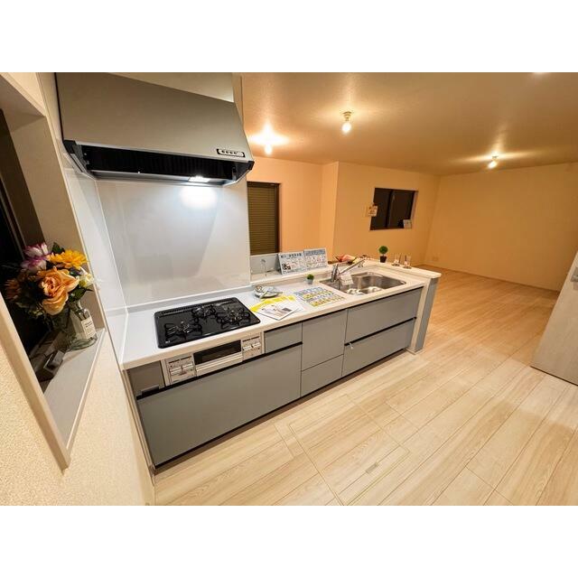 コンロ数が増えると手の込んだ料理に思わずチャレンジしてみたくなる！？（1号棟）