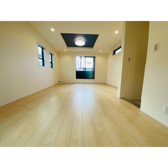 笑顔が溢れる、心和むリビング（1号棟）